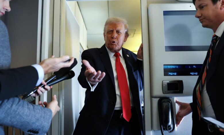 Trump suggests pulling TV licenses after Jimmy Kimmel suspended Trump suggests pulling TV licenses after Jimmy Kimmel suspended