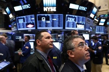 Economic Data, Fed Meeting Eyed as US Equity Futures Tread Water Pre-Bell