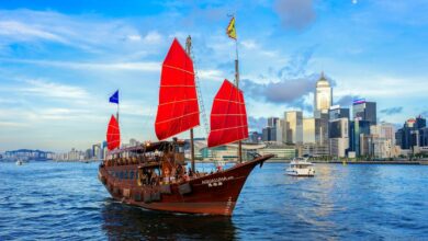 Hong Kong’s Day Traders Chase Leveraged ETFs After US Tech Boom