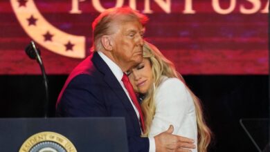 Charlie Kirk’s funeral serves as a conservative ‘revival,’ mixing calls for forgiveness and vengeance