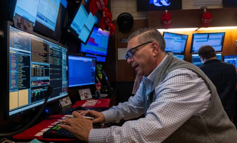 Stock Futures Mostly Lower After Two Days of Losses; Intel Shares Rise Further on Report Chipmaker Had Discussed Apple Buying Stake