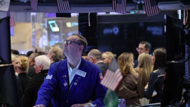 Dow Gains, Nasdaq Slips Ahead of Expected Fed Rate Cut; S&P 500 Little Changed