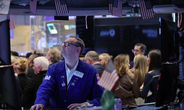 Dow Gains, Nasdaq Slips Ahead of Expected Fed Rate Cut; S&P 500 Little Changed