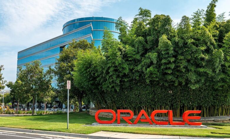Oracle to Raise  Billion in Second Biggest Bond Sale of Year