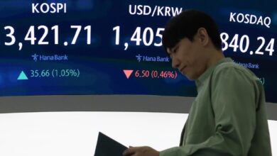 Foreign investors offload .4 bn in Korean bonds on rate freeze bets, Forex uncertainty