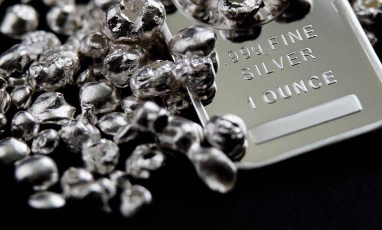 Silver futures surpass for first time since 2011 Silver futures surpass for first time since 2011