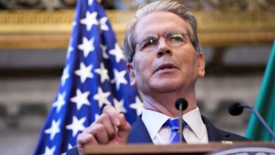 Strong bank earnings seem to overshadow escalating trade war