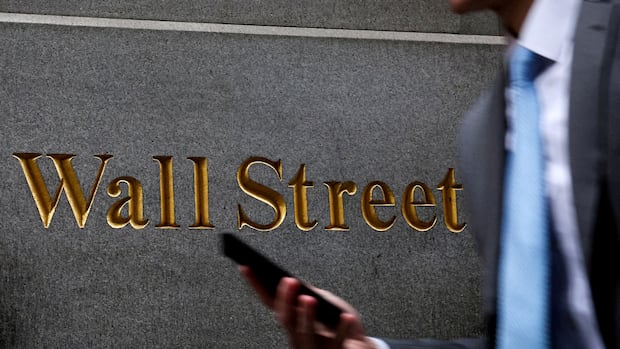 Global bank stocks waver as investors fear credit risks in U.S. regional banks