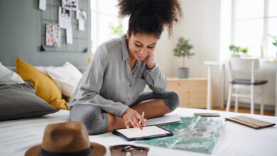 How To Hack Credit Card Rewards Without Blowing Up Your Budget, According to a CFP