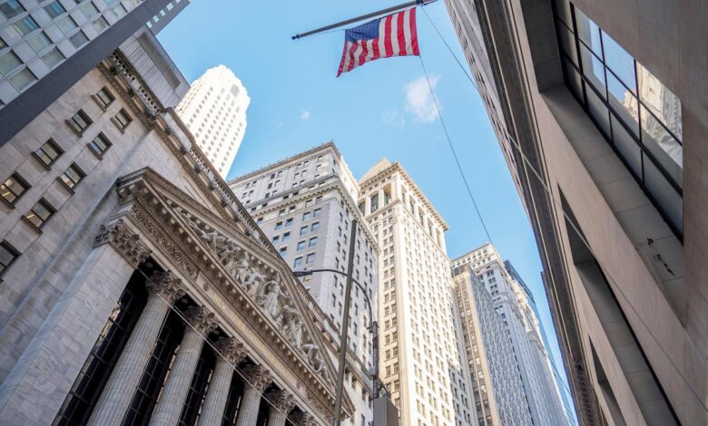 Dow, S&P 500, Nasdaq futures mixed despite government shutdown