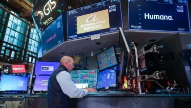 Stock Indexes Shake Off US Government Shutdown; Nike Surges After Surprising Sales Growth