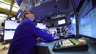 Stock Indexes Mostly Gain to Begin Week; AMD Shares Soar on OpenAI Deal