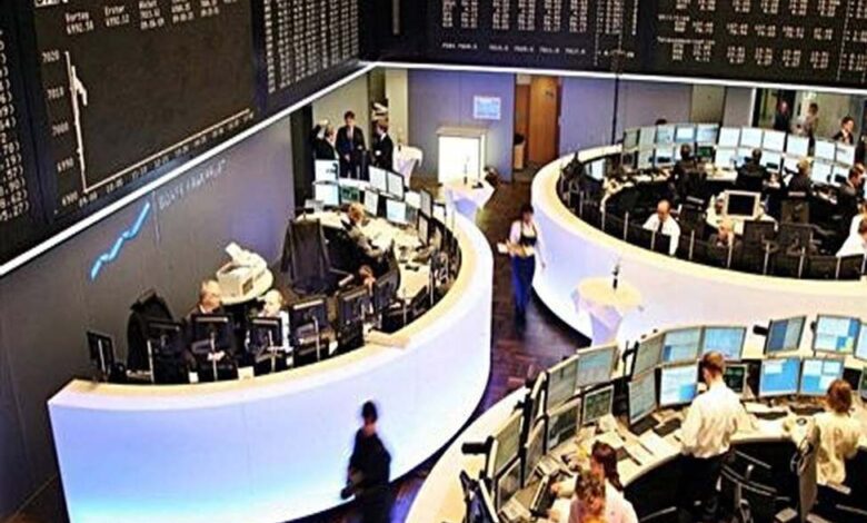 Eurostoxx futures -0.3% in early European trading