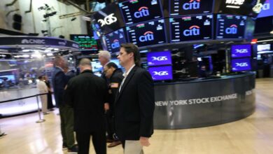 Global stocks rise on interest rate cut hopes and US-China trade talks