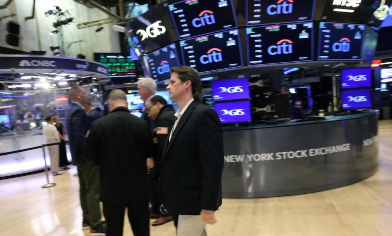 Global stocks rise on interest rate cut hopes and US-China trade talks