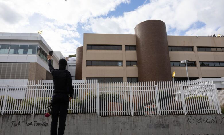 Judge issues new broader order barring any National Guard from relocating to Oregon