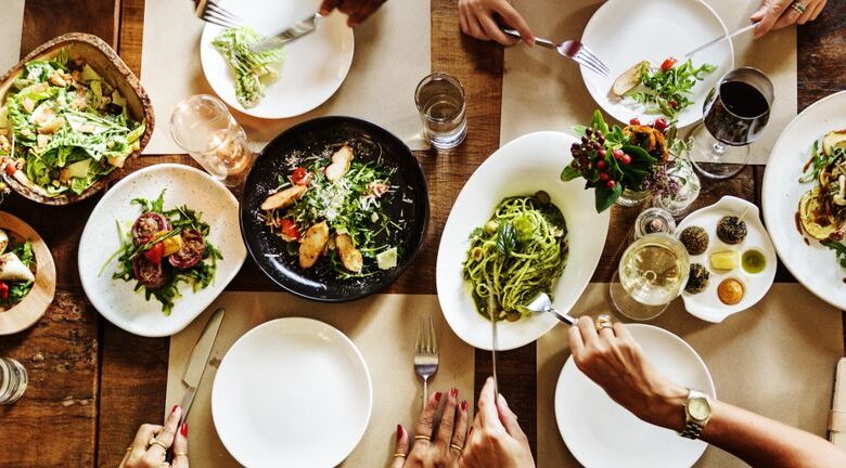 Doutor Nichires (TSE:3087) Valuation Undervalued Versus Peers, Reinforcing Bullish Earnings Narratives