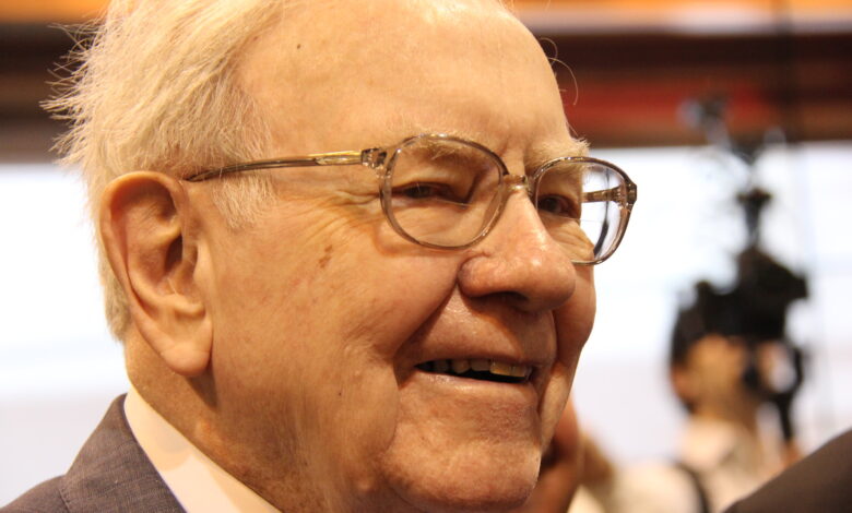 Warren Buffett Has Recommended This ETF. It Could Turn a Monthly 0 Investment Into  Million.