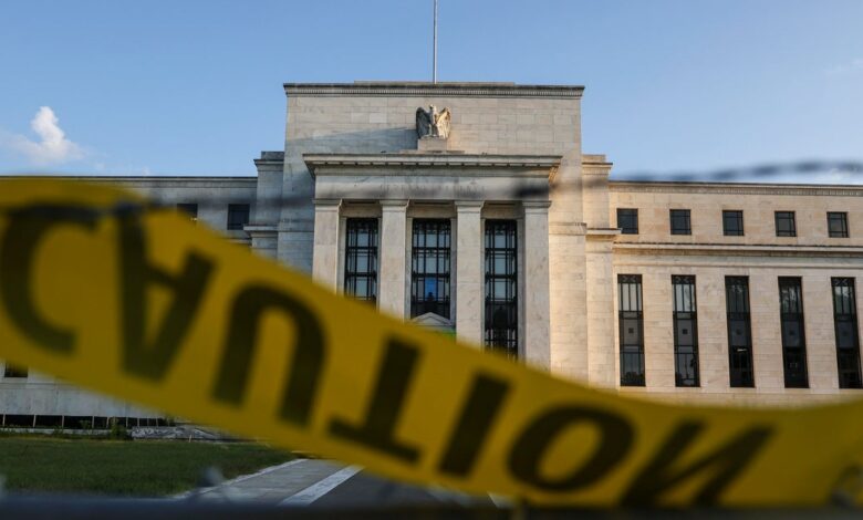 Federal Reserve officials remain cautious on future rate cuts