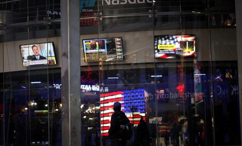 Stocks gain, gold sags on trade deal optimism