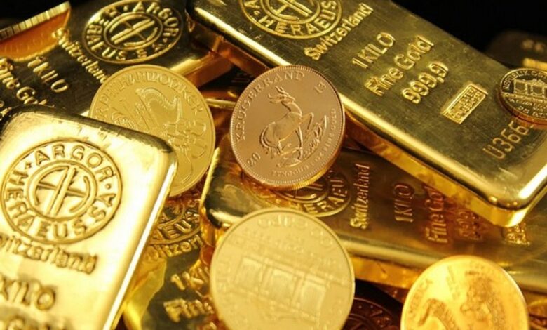 Gold prices pull back as strong dollar and easing global tensions hit market
