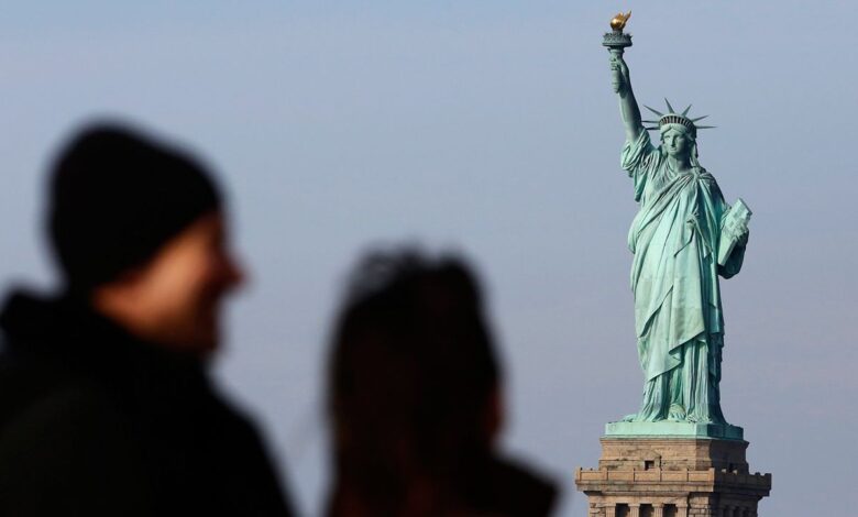 Statue of Liberty to remain open amid shutdown, feds say