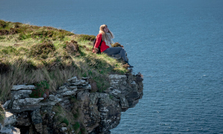 Another >US0bn biotech that is facing the cliff like its peers, but might be safer