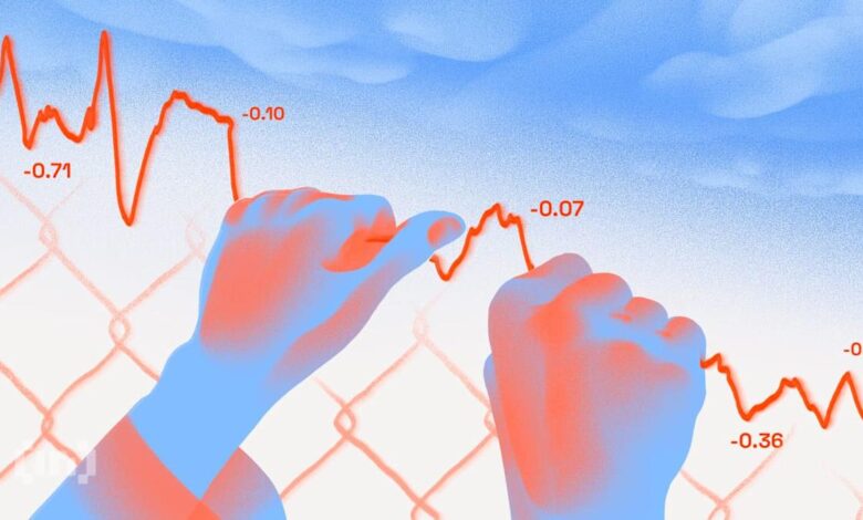 Early Holders Exit as Institutions Enter Amid Market Maturation