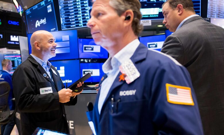 Hedge funds are dumping tech stocks at the fastest pace in 2 years Hedge funds are dumping tech stocks at the fastest pace in 2 years