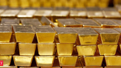 Gold price today: bullion holds at ,015 per ounce as fed policy and trade tensions drive market consolidation