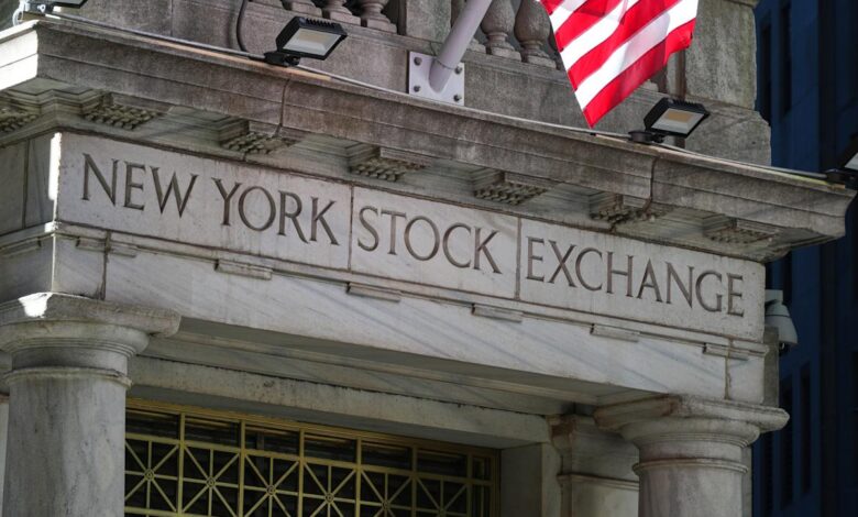 S&P 500, Nasdaq futures sink as Wall Street doubts about tech rally creep in S&P 500, Nasdaq futures sink as Wall Street doubts about tech rally creep in