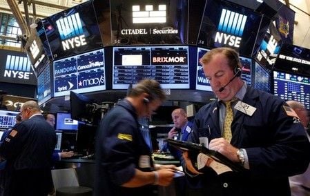 Looming Economic Data Drive Muted Premarket Action for US Equity Futures