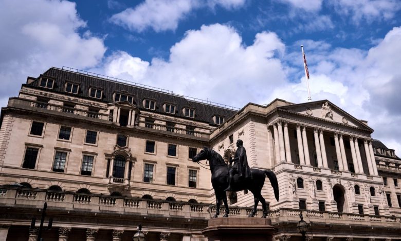 Long-dated gilt issuance to be reduced, easing debt market pressure