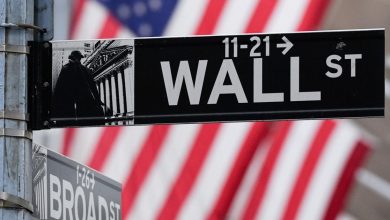 US stocks rise for a fifth straight day to close out a volatile month