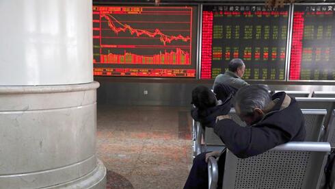 Global stocks slide as AI sell-off hits Asia, Europe and US