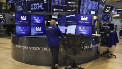 Stock Indexes Drop; Palantir Leads Tech Shares Lower; Bitcoin Sinks