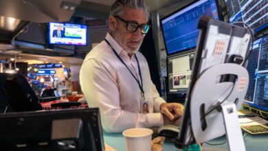 Stock Indexes Slip With Earnings, Tesla Shareholder Vote in Focus