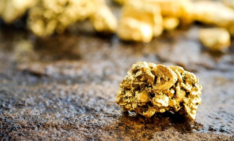 ASX 200 Closes Higher as Gold and Materials Stocks Strengthen