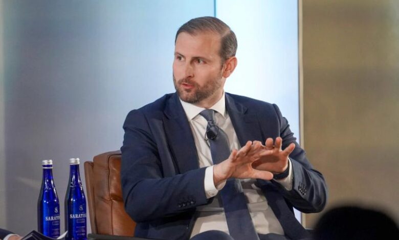 U.S. Government Shutdown Stretches to Record 36 Days, Still Risks Derailing Crypto Bill U.S. Government Shutdown Stretches to Record 36 Days, Still Risks Derailing Crypto Bill