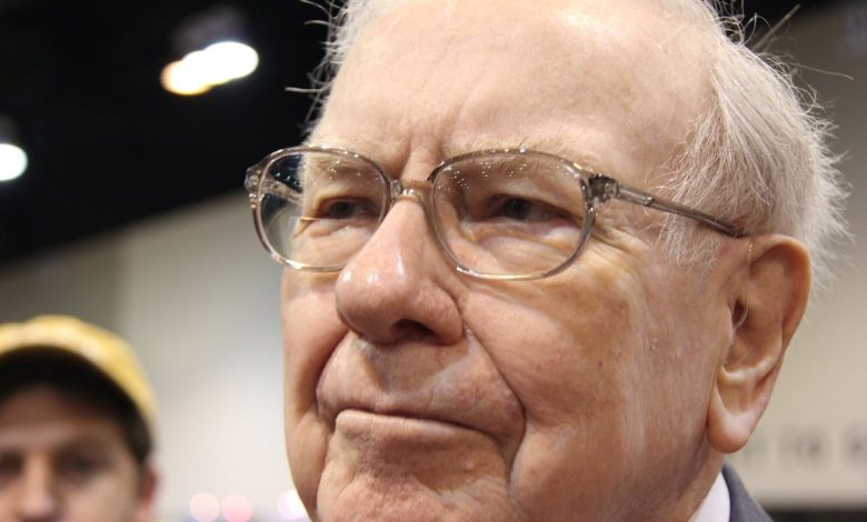 Warren Buffett Bets Big on AI — He Just Bought 17,846,142 Shares of This Legendary Tech Stock