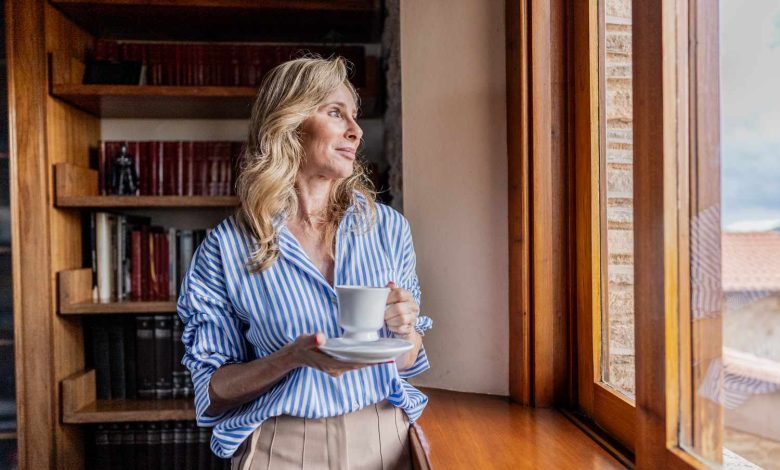 The Shocking Number of Rich People Who Live Paycheck to Paycheck