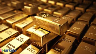 Gold flat as investors await US data for rate-cut signals
