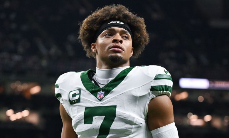 QB Justin Fields placed on IR with Jets future uncertain