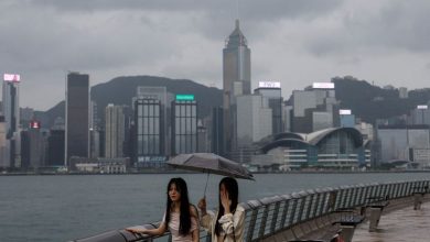 Hong Kong Stocks End Week Higher; Zhihui Mining Surges 91% as CiDi Slides in Debut