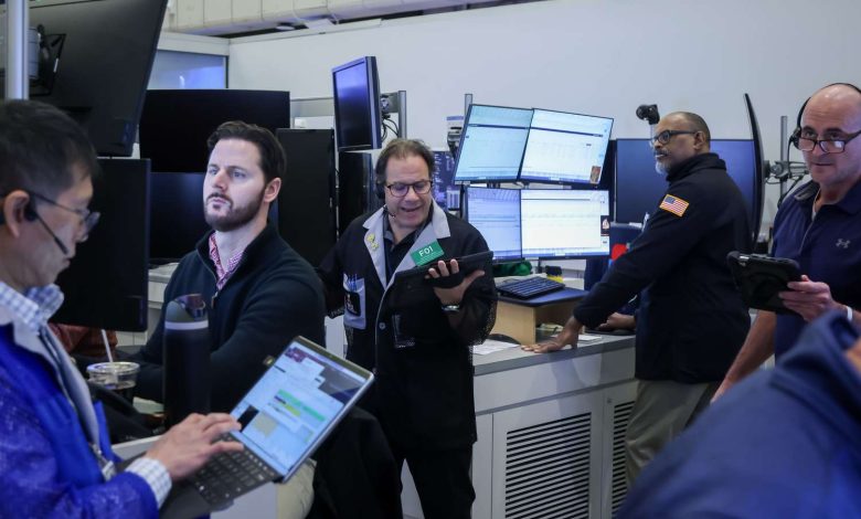 Stocks Rise in Shortened Session; S&P 500 Hits All-Time High; Gold, Silver Set New Records