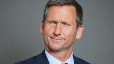 UK Risks ‘Sleepwalking Into Dollarization’ Without Unified Crypto Strategy, Says Lord Chris Holmes