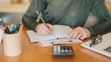 They Found Their Dad’s Budget From 1989 And Thought It’d Be A Snapshot Of Simpler Times. Instead, People Are Shocked By The Numbers