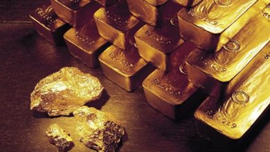 Gold surge and AI boom raise new bubble warnings, strategist says