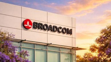 Fresh Headlines, Analyst Targets, and What Matters Before Monday’s Open