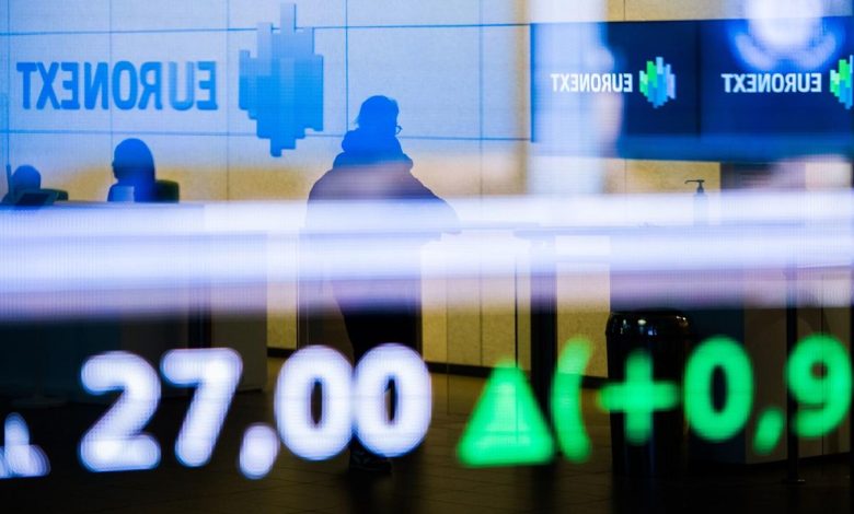 Stock Bulls Drive S&P 500 to the Brink of Record: Markets Wrap